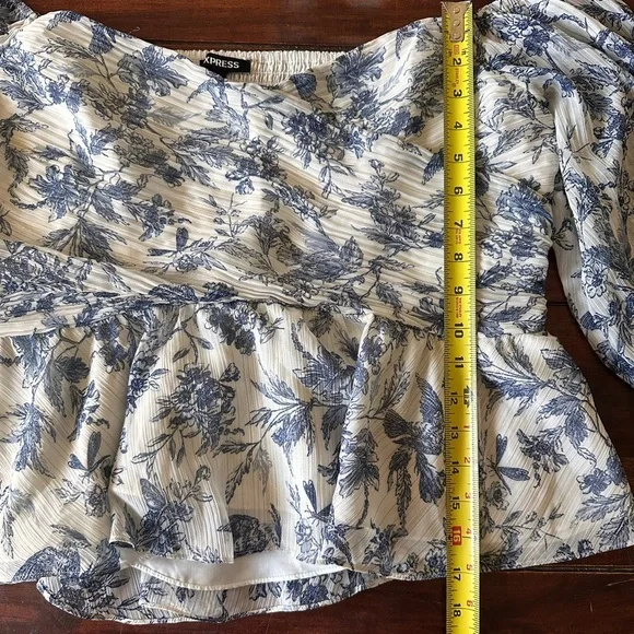 Express Blue & White Cropped Floral Peplum Blouse – XL - Picture 4 of 5